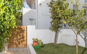 Naxos Downtown Apartments & Suites